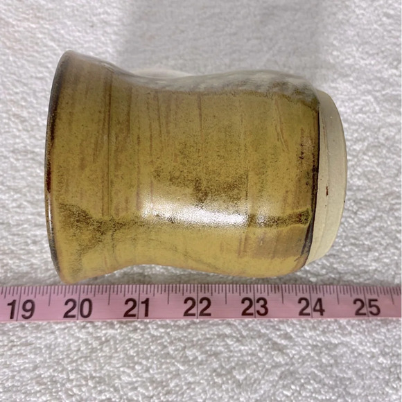 Vintage Ceramic Stoneware Cream Tan Pottery Mug Coffee Cup - Picture 13 of 13